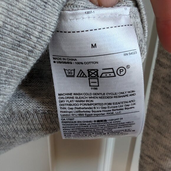 Banana Republic Factory Men's Sweater - Picture 7 of 9